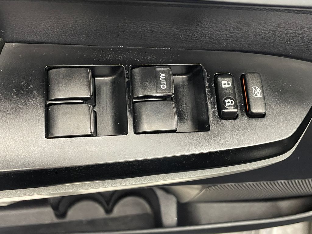 Thumbnail: 2014 Toyota Tundra - 21