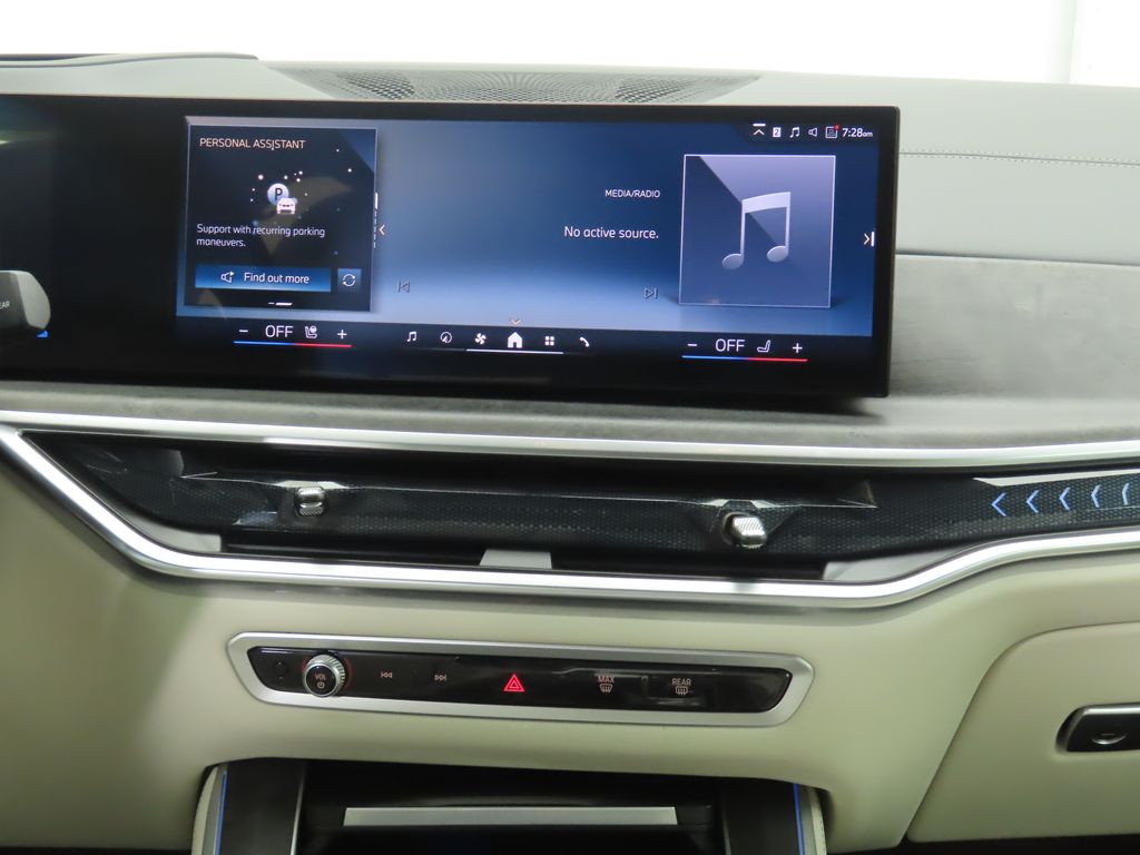 Thumbnail: 2024 BMW X5 - 14