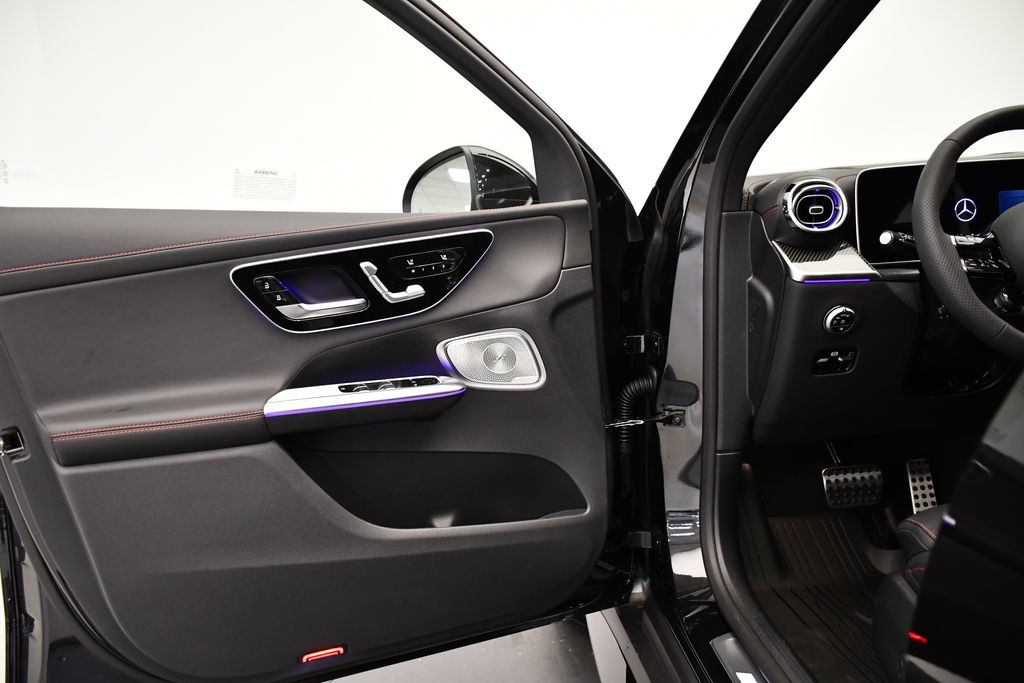 Thumbnail: 2026 Mercedes-Benz GLC - 32