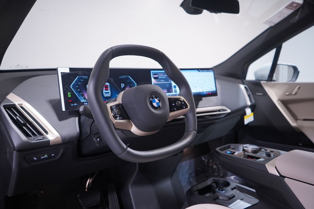 Thumbnail: 2026 BMW iX - 6