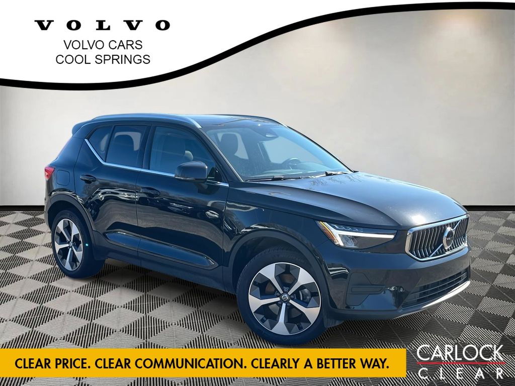 2025 Volvo XC40 B5 Core Bright Theme AWD