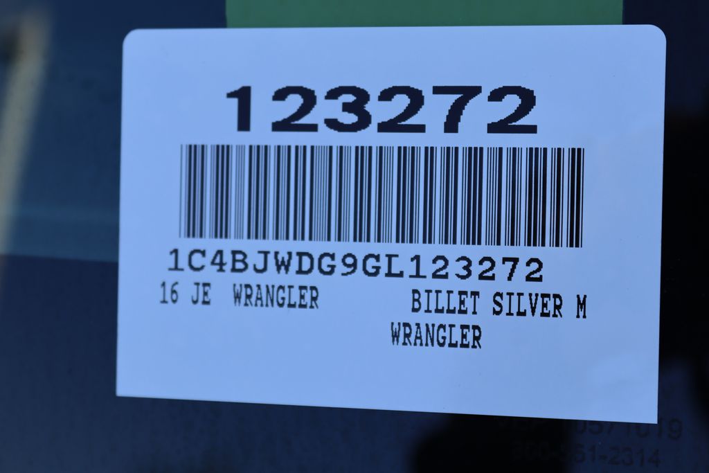 Thumbnail: 2016 Jeep Wrangler - 7