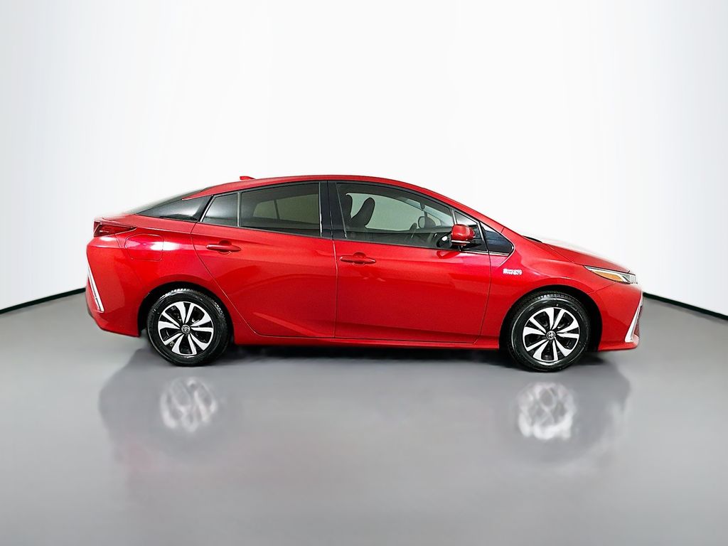 Thumbnail: 2018 Toyota Prius Prime - 4