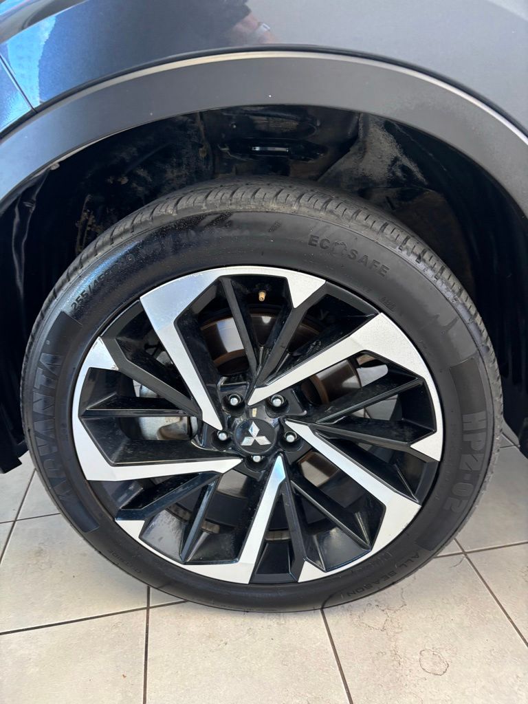 Used 2024 Mitsubishi Outlander SUV