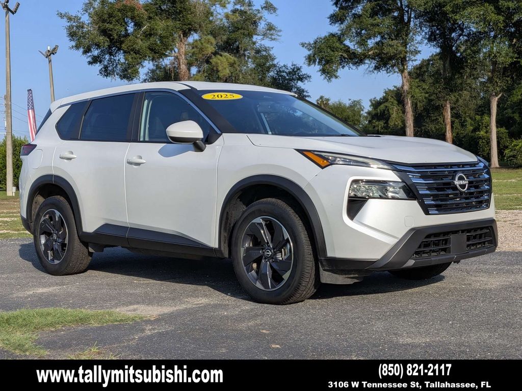 White Pearl 2025 Nissan Rogue SUV / Crossover Front-Wheel Drive Continuously Variable Transmission