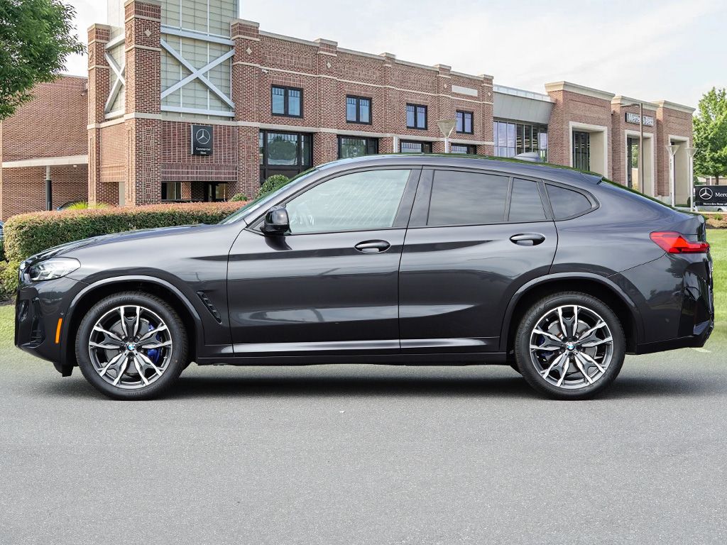 Thumbnail: 2024 BMW X4 - 8