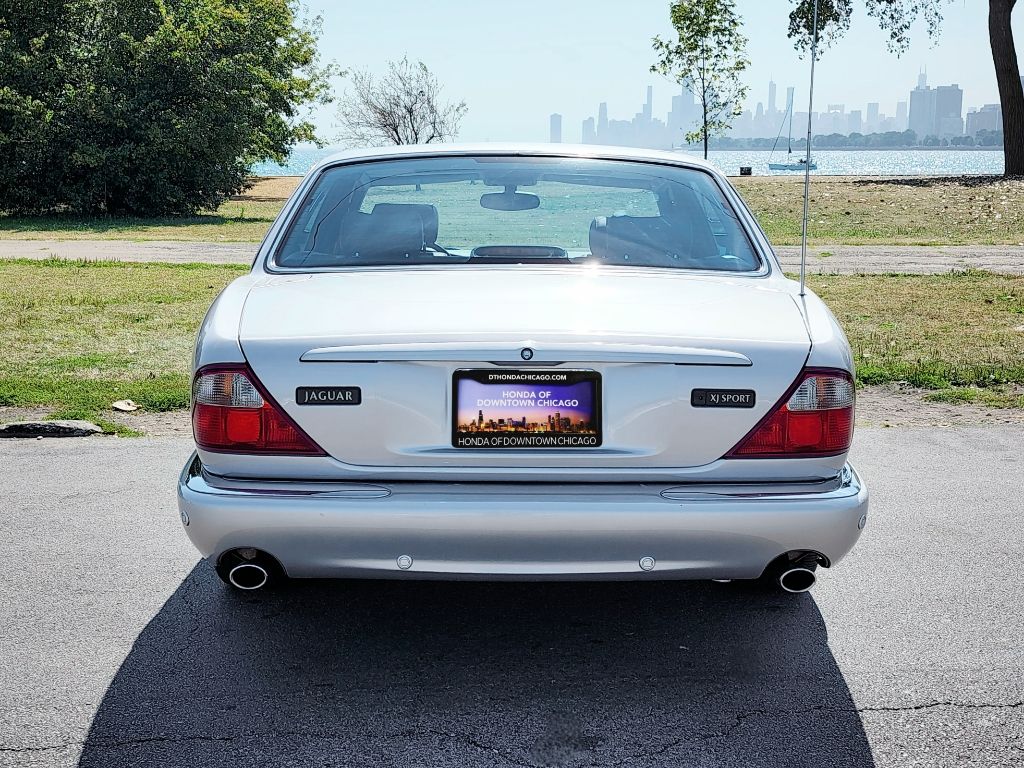 2002 Jaguar XJ8 Sport 8