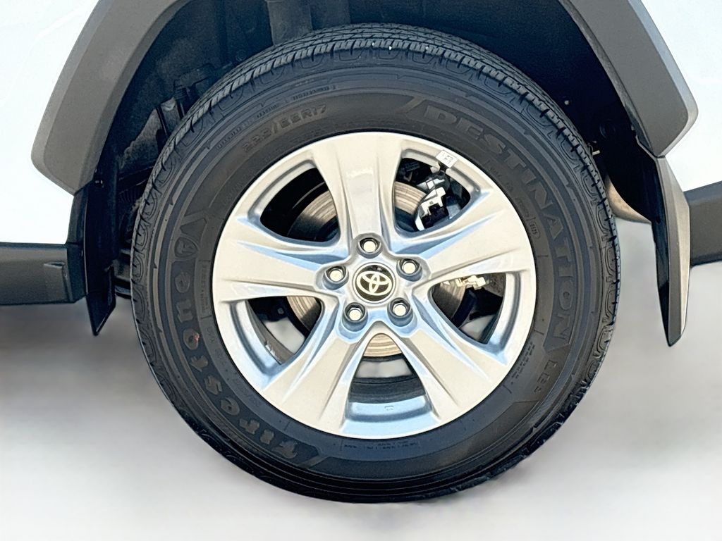 Thumbnail: 2025 Toyota RAV4 - 31