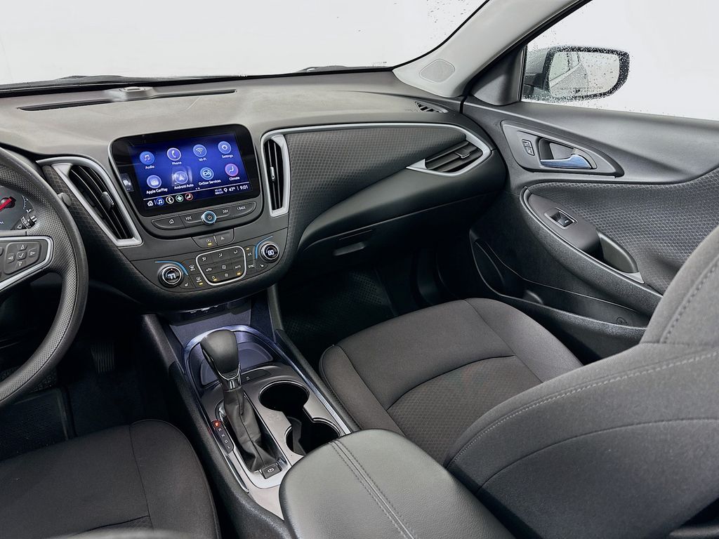 Thumbnail: 2023 Chevrolet Malibu - 24