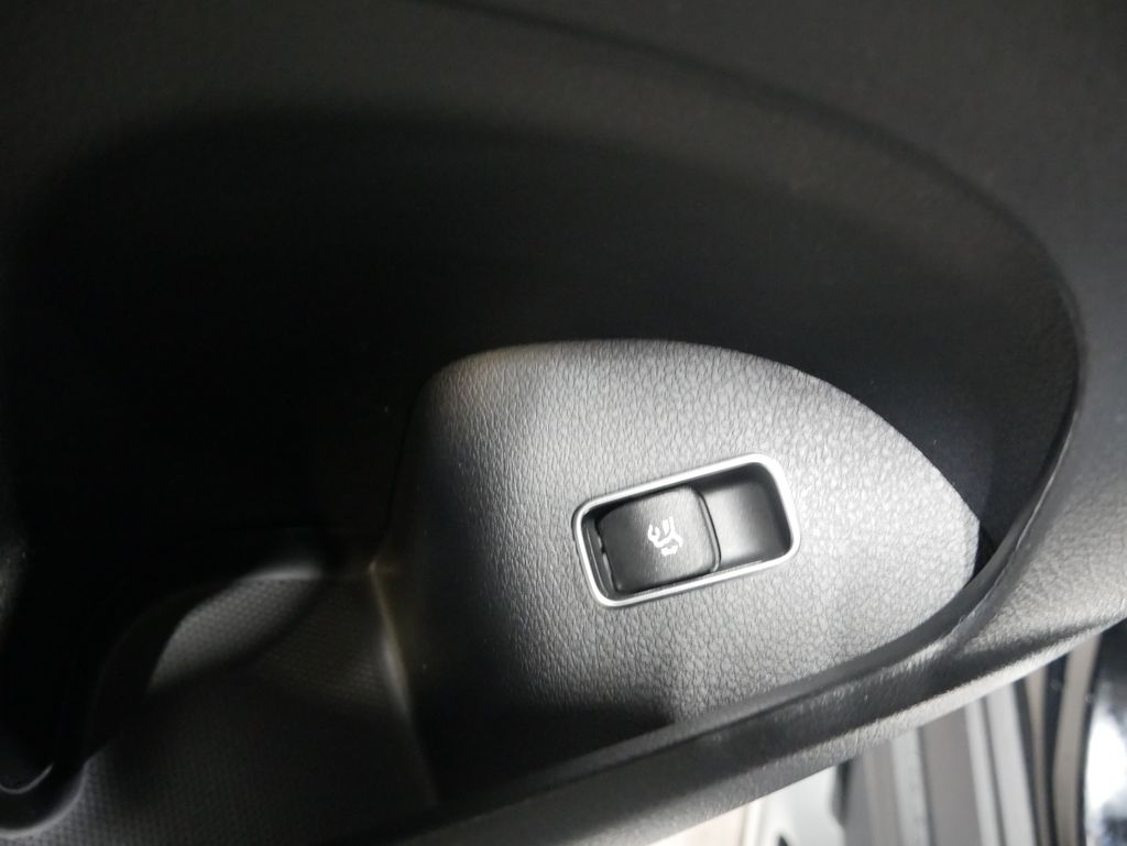 Thumbnail: 2026 Mercedes-Benz GLE - 19