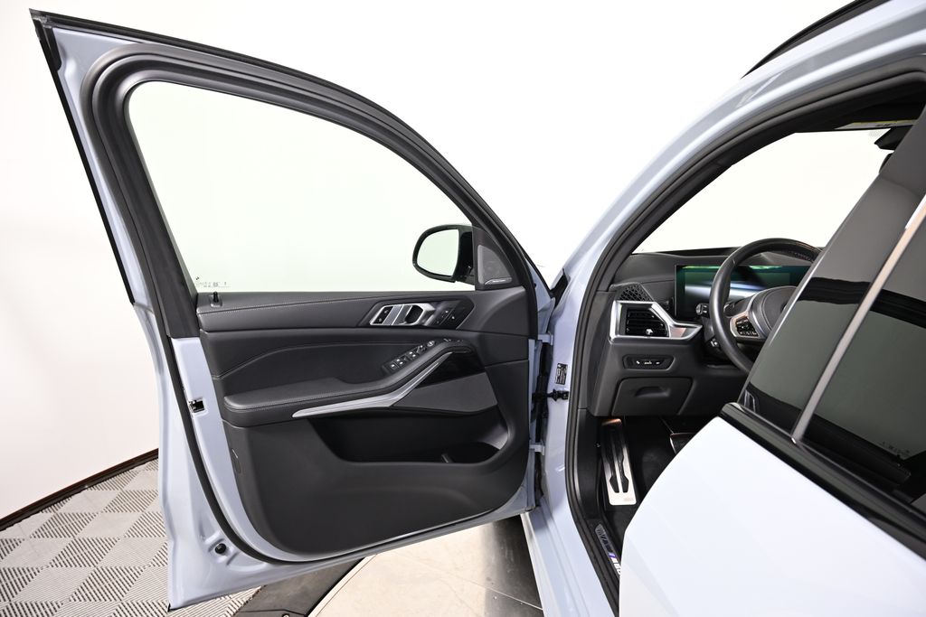 Thumbnail: 2025 BMW X5 - 22