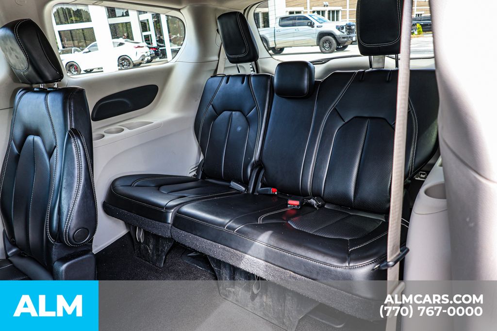 2023 Chrysler Pacifica Touring L photo 20