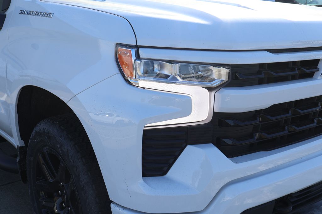 Thumbnail: 2026 Chevrolet Silverado 1500 - 3