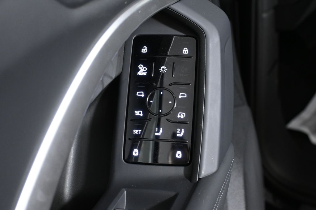 Thumbnail: 2025 Audi Q5 - 25