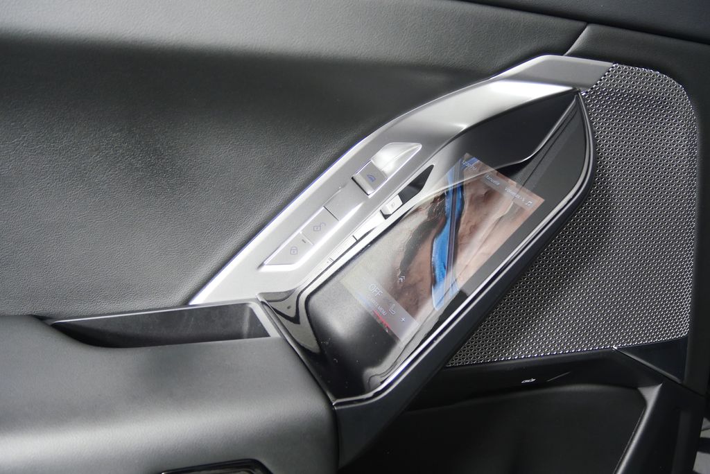 Thumbnail: 2023 BMW 7 Series - 14