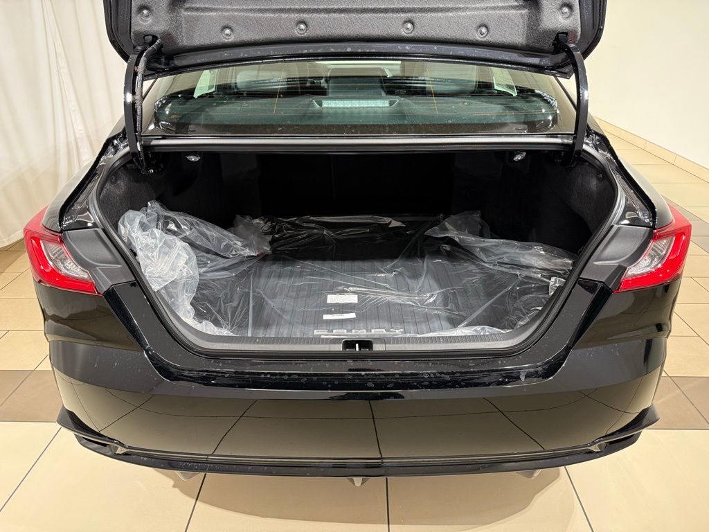 Thumbnail: 2026 Toyota Camry - 11