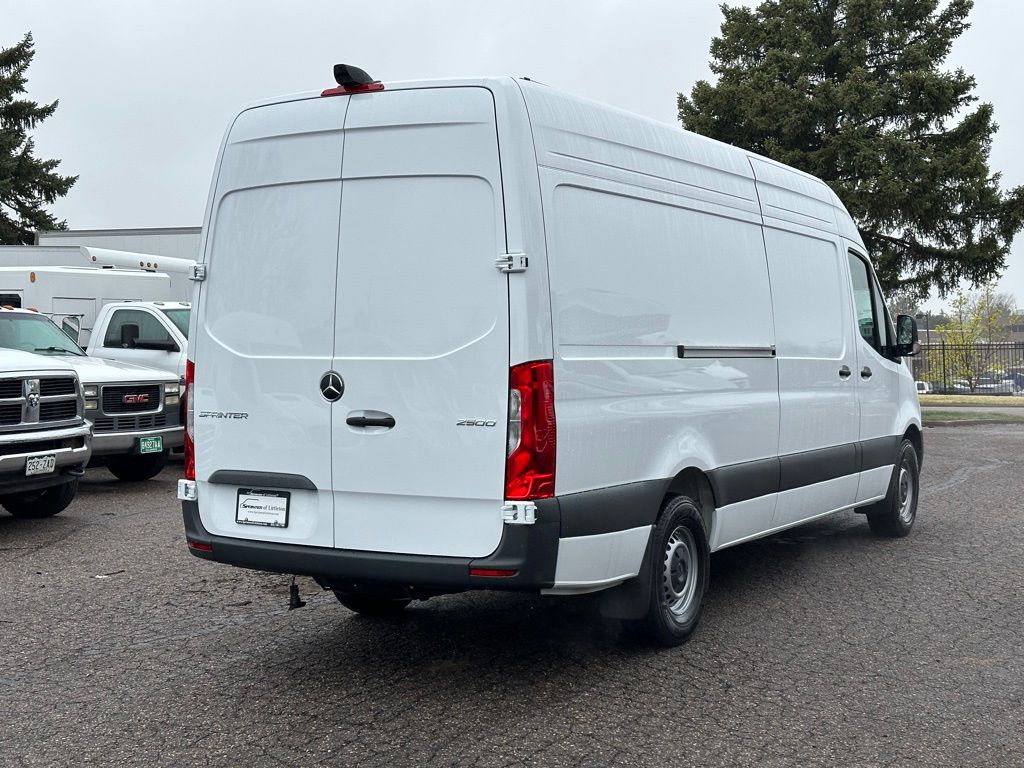 2024 Mercedes-Benz Sprinter 2500 Cargo 170 WB 5