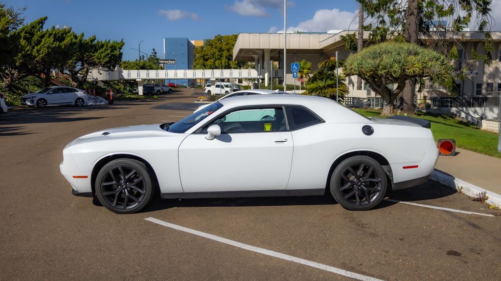 Used 2019 Dodge Challenger SXT 2D Coupe