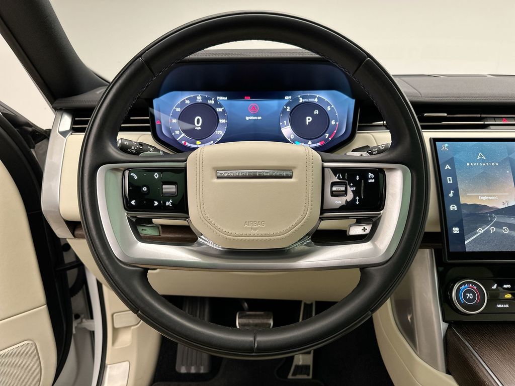 2023 Land Rover Range Rover SE 17
