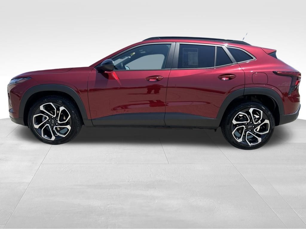 Used 2025 Chevrolet Trax SUV