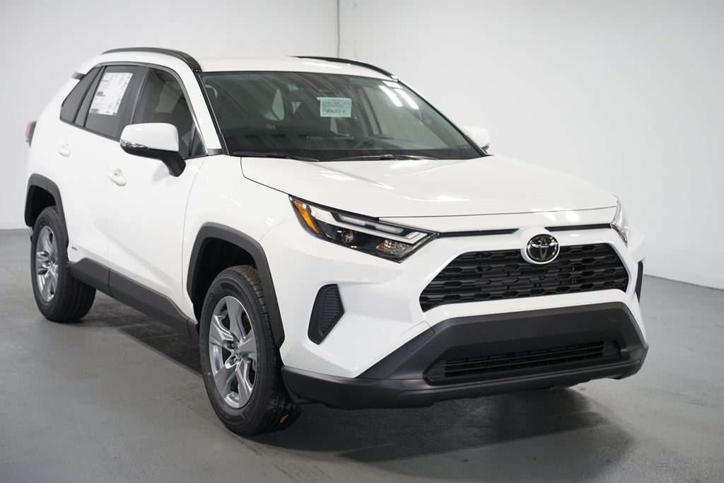 Thumbnail: 2025 Toyota RAV4 - 3