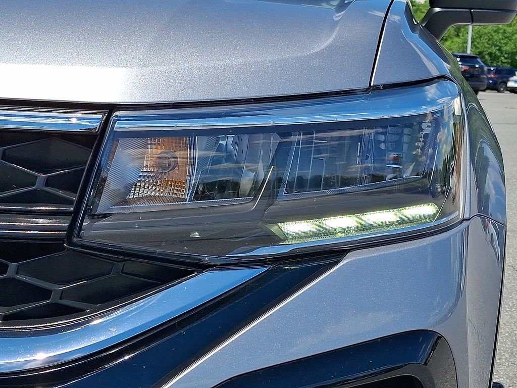 2023 Volkswagen Taos — photo 10