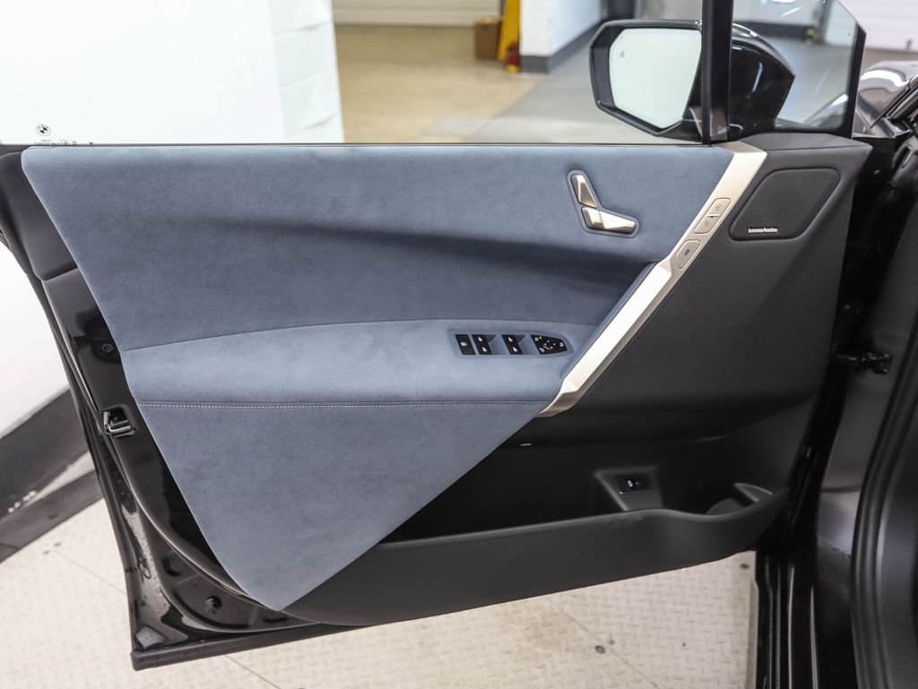 2026 BMW iX  9