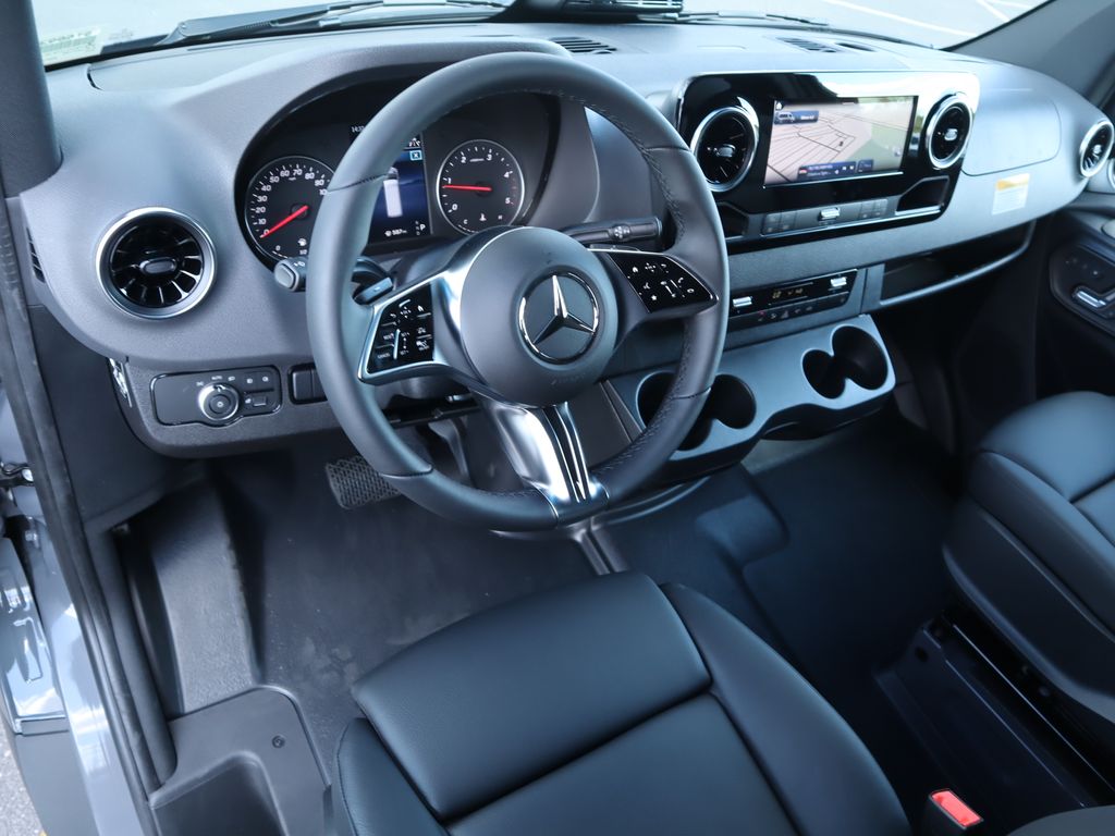 Thumbnail: 2026 Mercedes-Benz Sprinter - 10