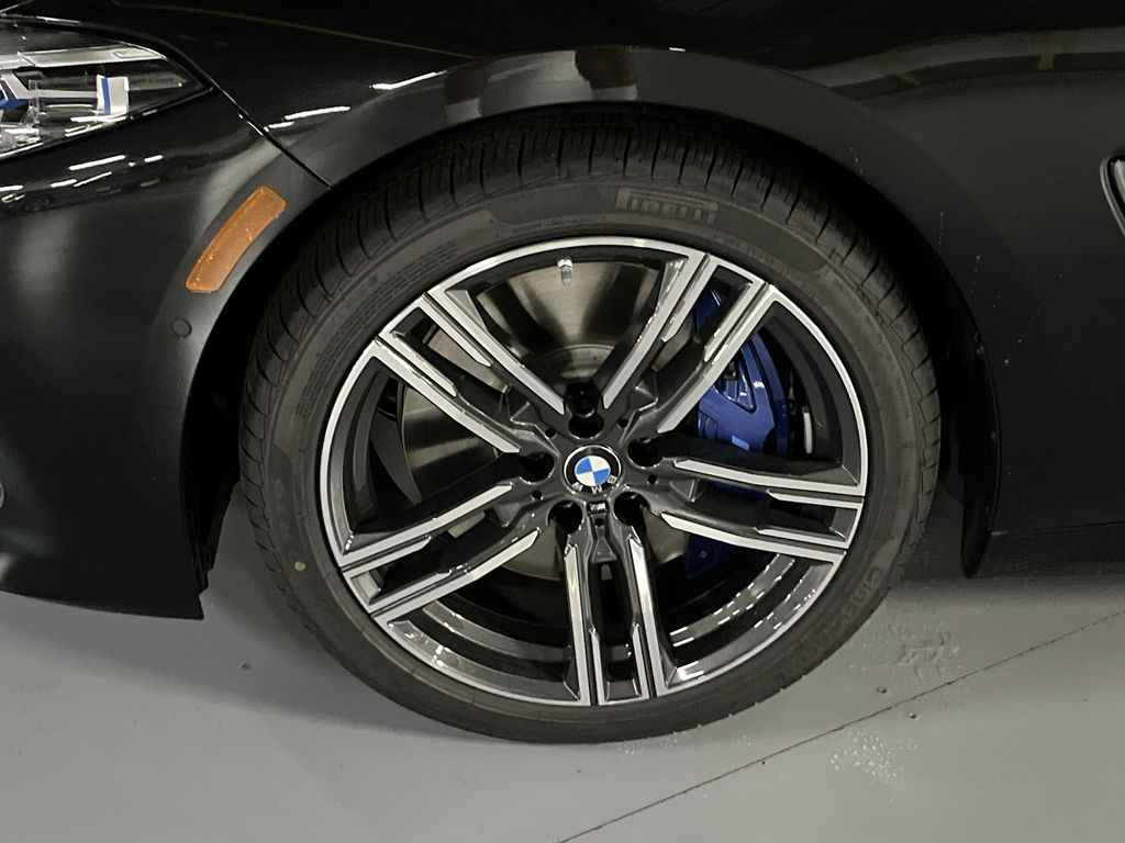 Thumbnail: 2026 BMW 8 Series - 10
