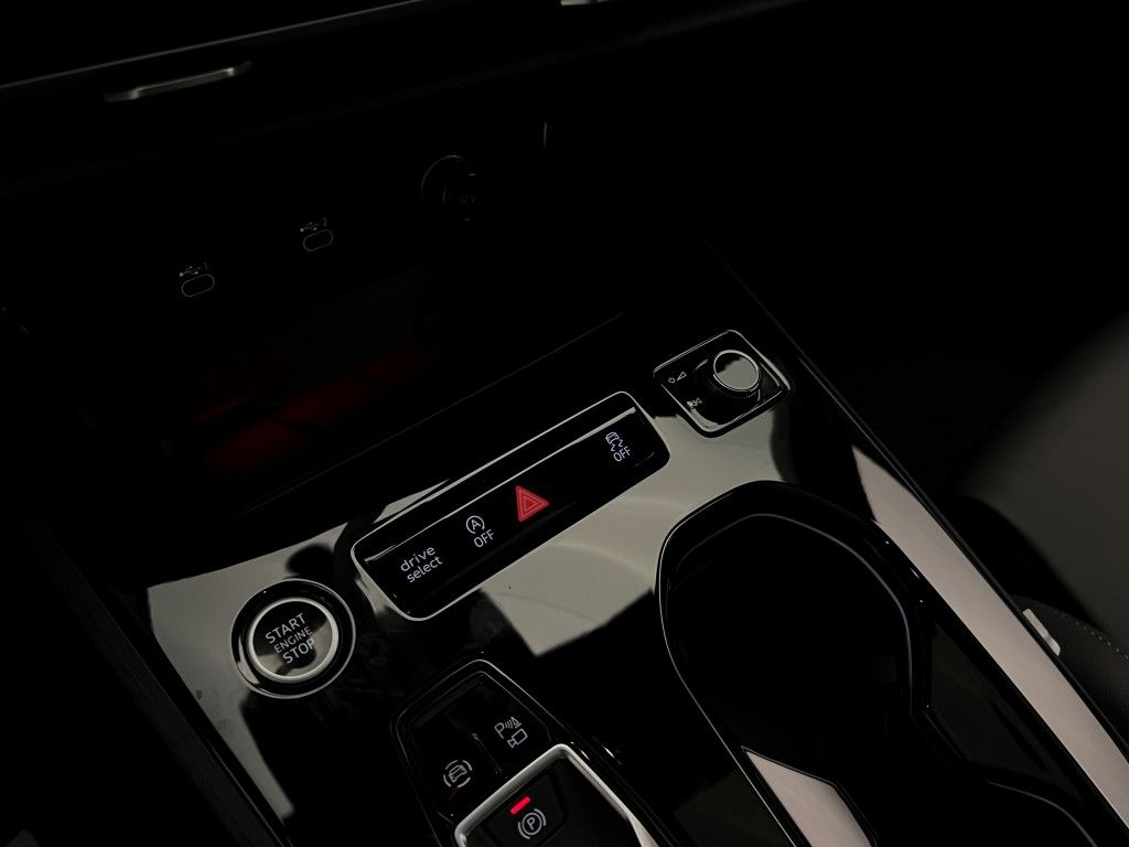 Thumbnail: 2025 Audi A5 - 32