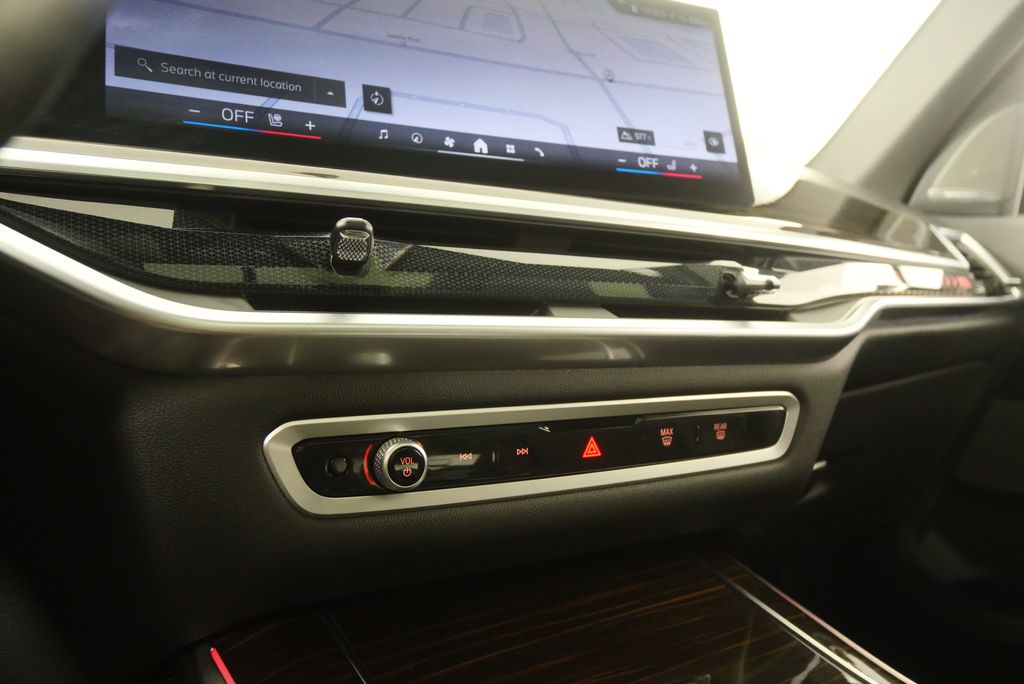 Thumbnail: 2024 BMW X5 - 24