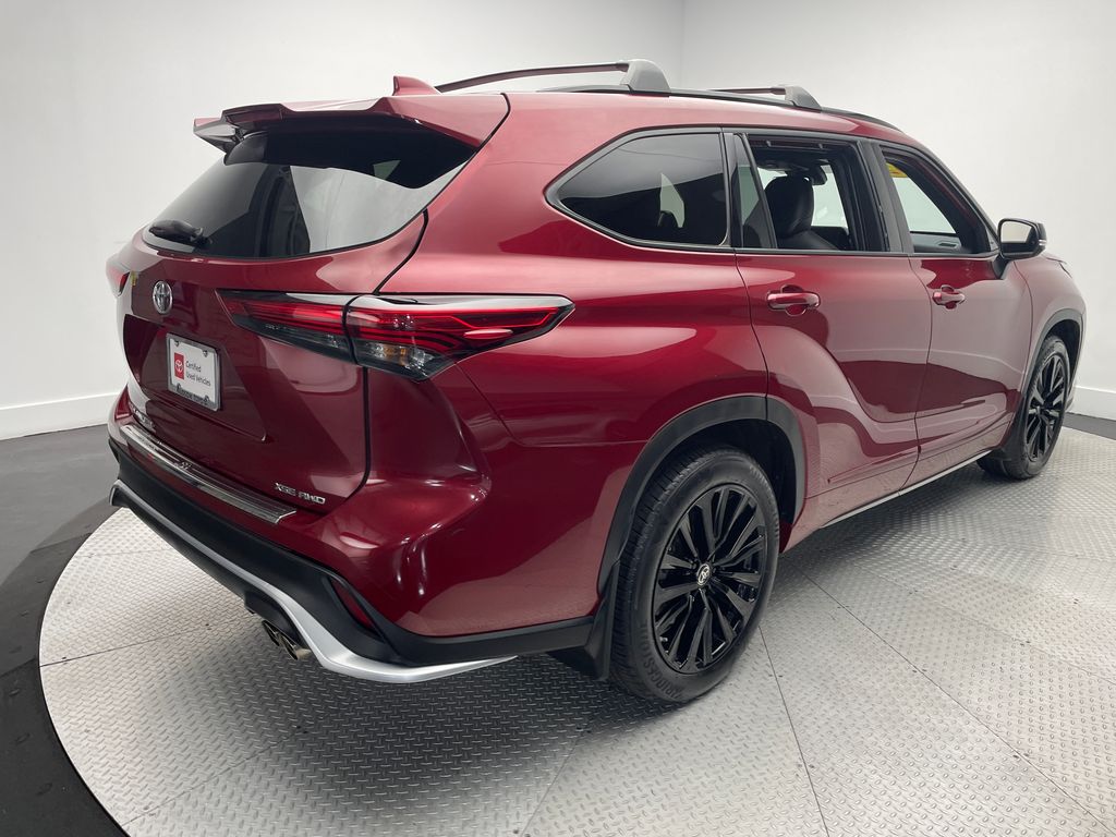 Thumbnail: 2023 Toyota Highlander - 5