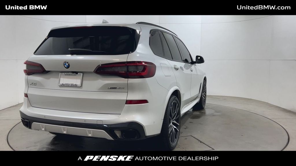 Thumbnail: 2023 BMW X5 - 8