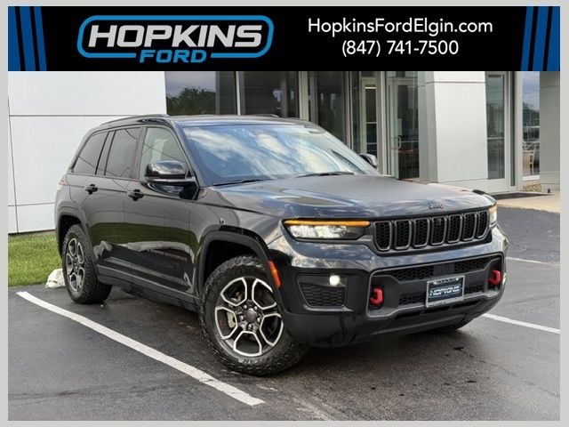 Diamond Black Crystal Pearlcoat 2022 Jeep Grand Cherokee SUV / Crossover Four-Wheel Drive 8-Speed Automatic