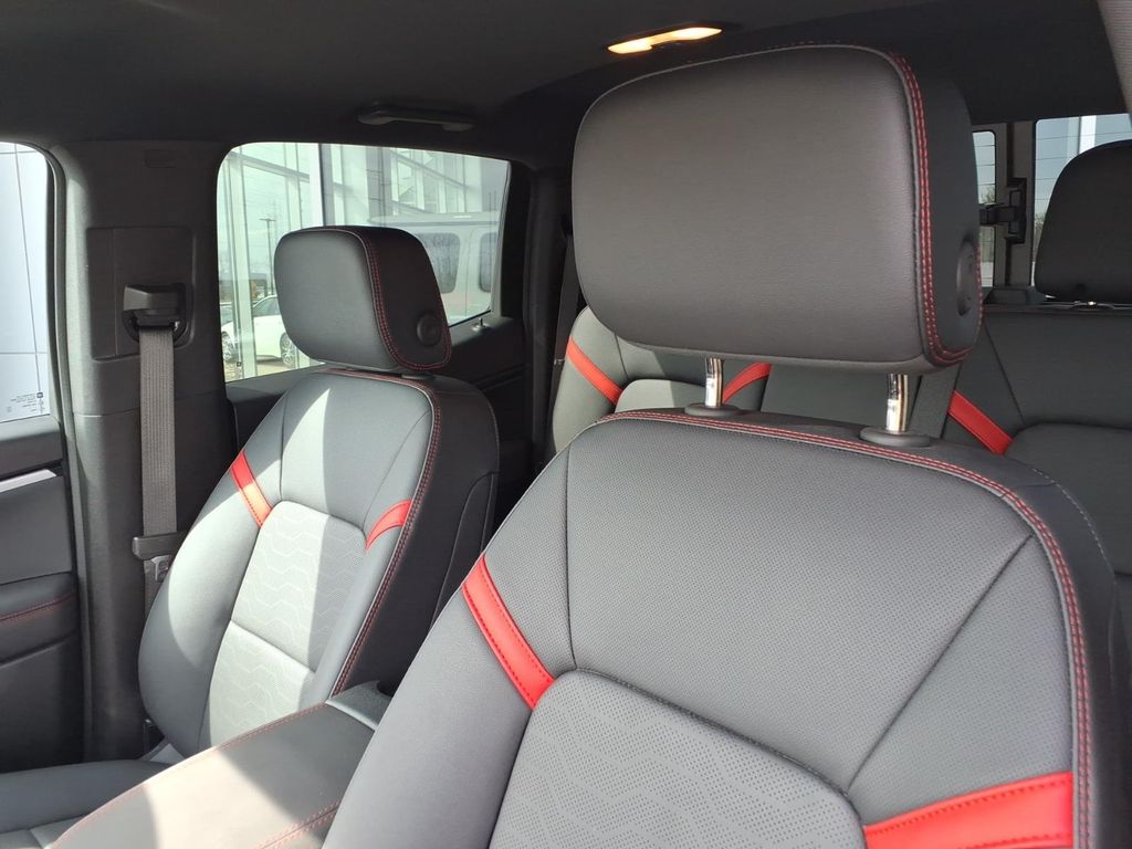 Used 2025 Black Chevrolet Z71 image 13