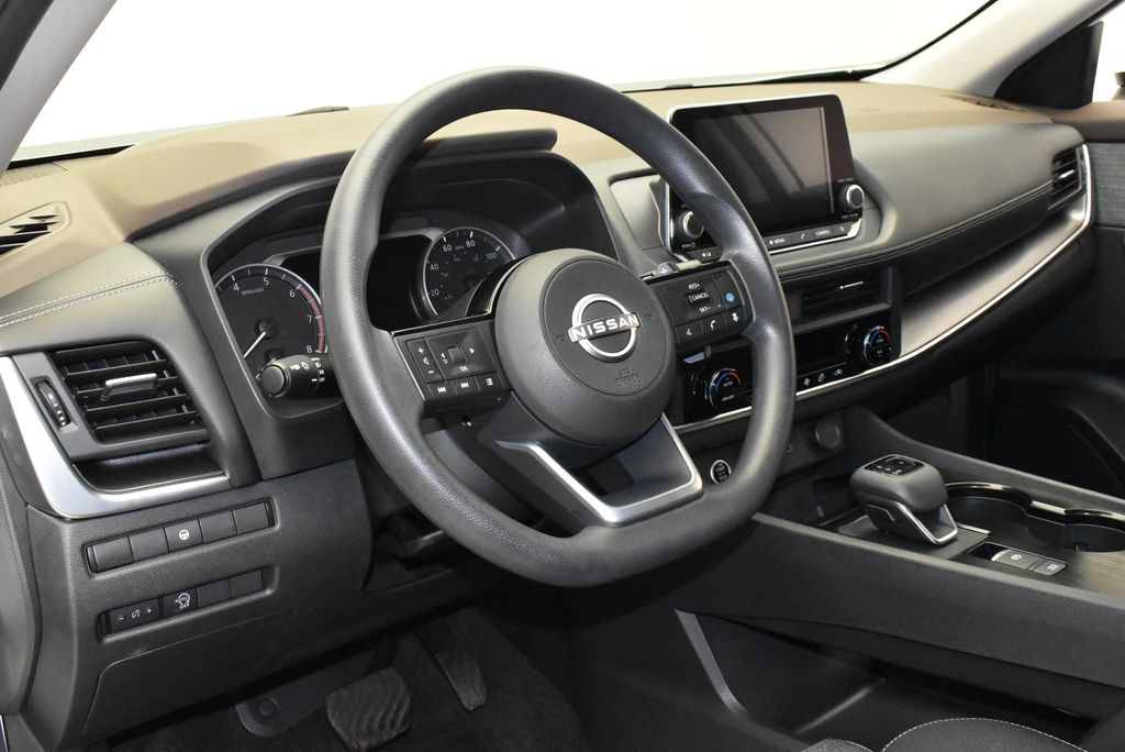 2023 Nissan Rogue SV 15