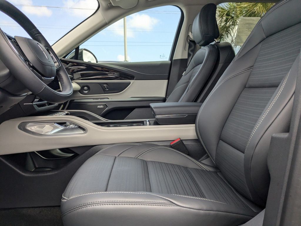 2025 Lincoln Nautilus Hybrid Reserve