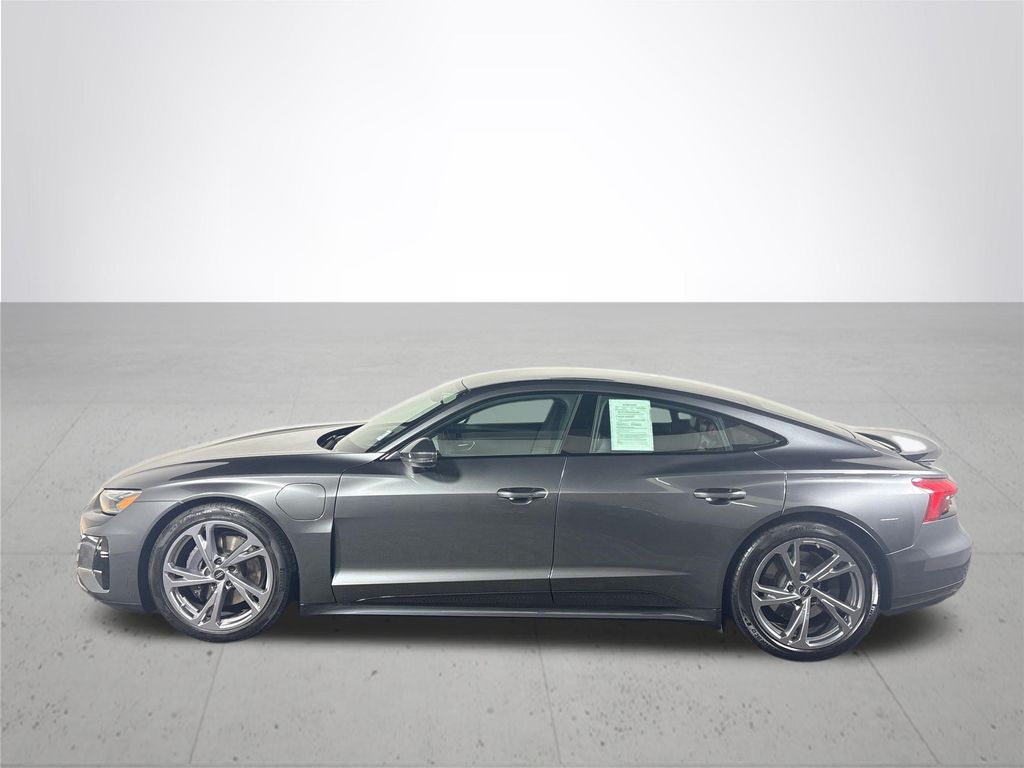 2024 Audi e-tron GT Premium Plus
