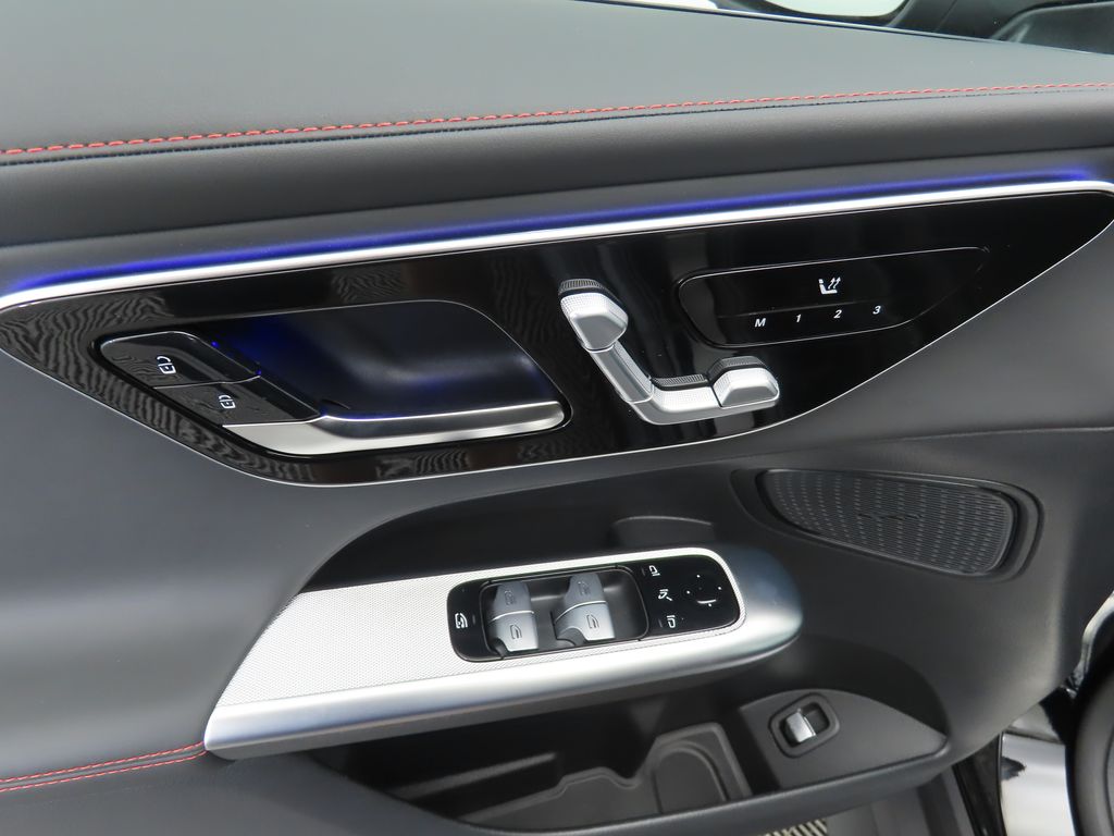 Thumbnail: 2026 Mercedes-Benz GLC - 23