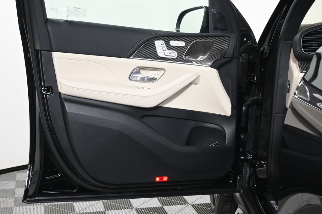 Thumbnail: 2026 Mercedes-Benz GLS - 27