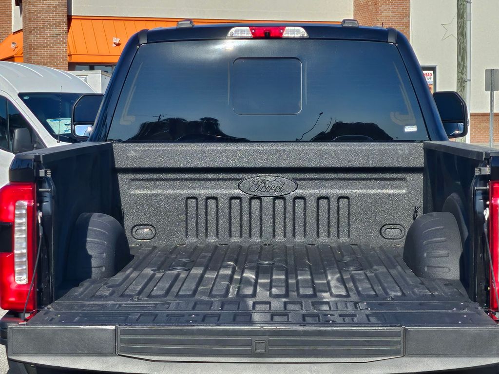 2025 Ford F-350SD King Ranch - 11