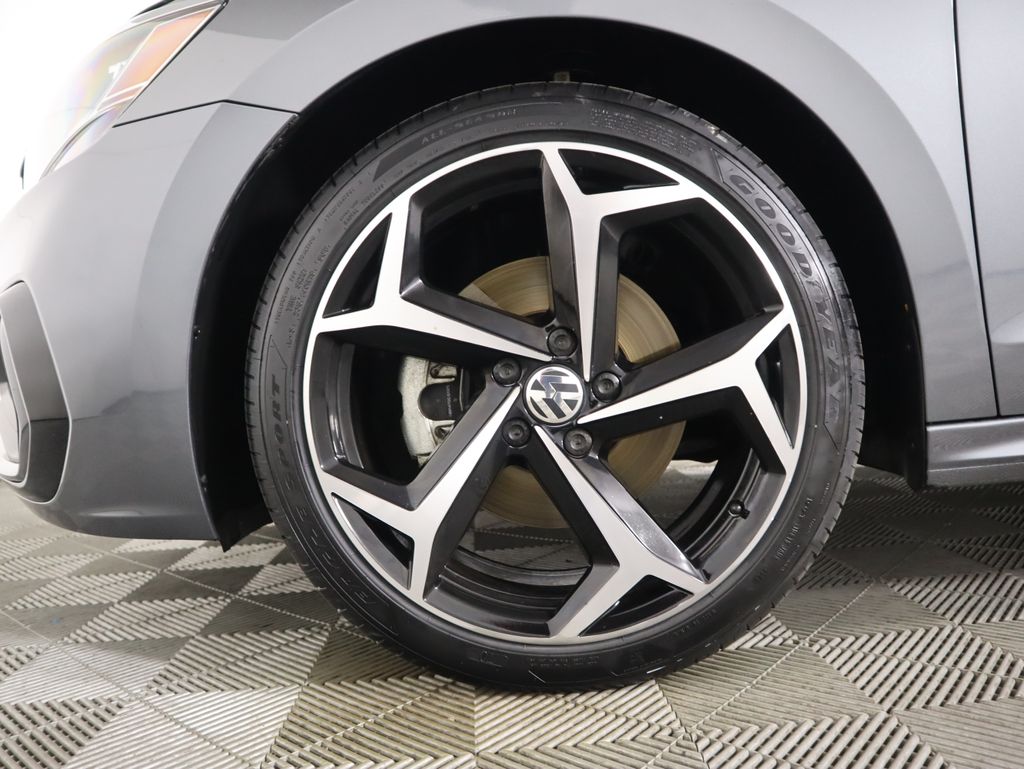 Thumbnail: 2020 Volkswagen Passat - 30