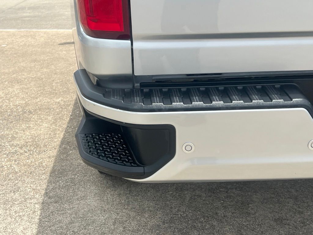 2022 Chevrolet Silverado 3500HD High Country - 11