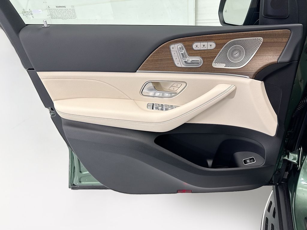 Thumbnail: 2026 Mercedes-Benz GLE - 23