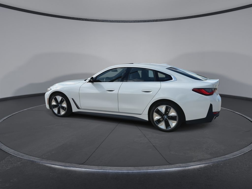 Thumbnail: 2023 BMW i4 - 6