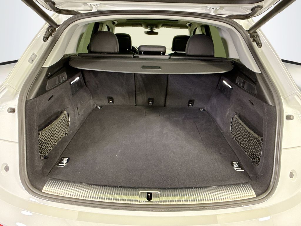 Thumbnail: 2020 Audi Q5 - 27