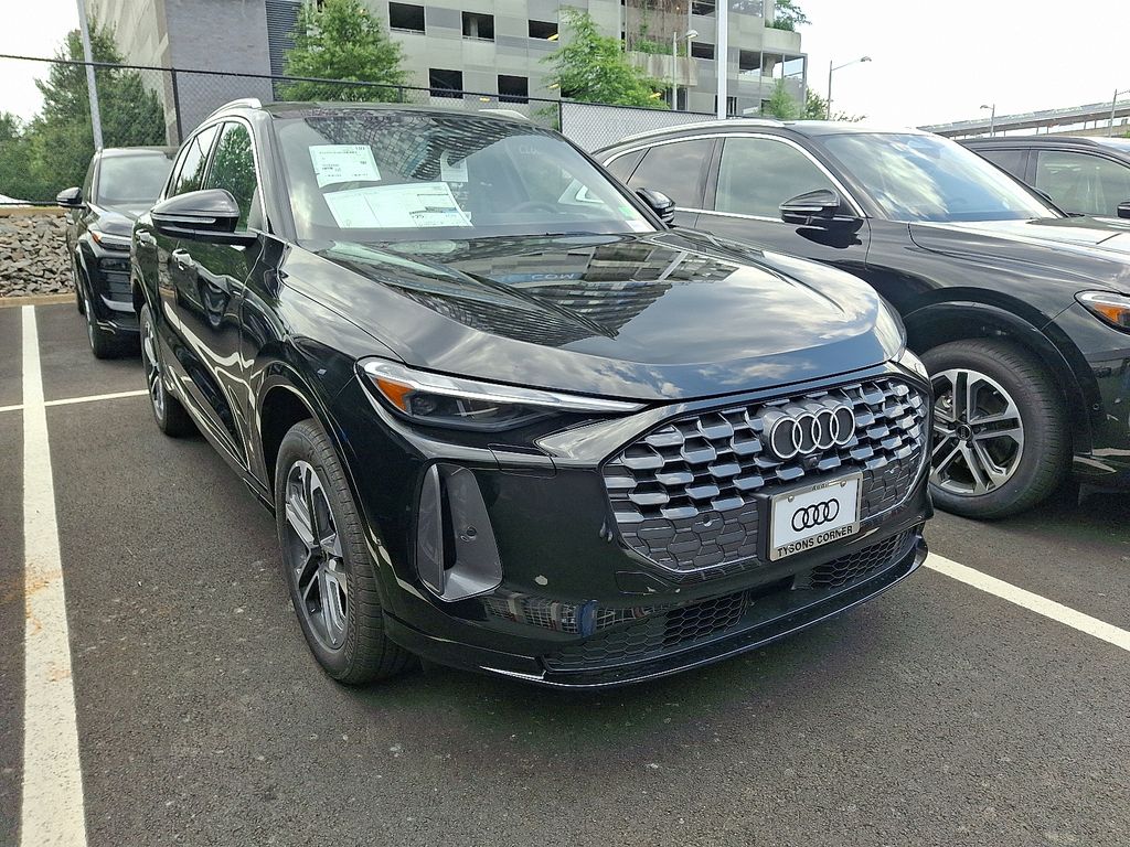 Thumbnail: 2025 Audi Q5 - 3