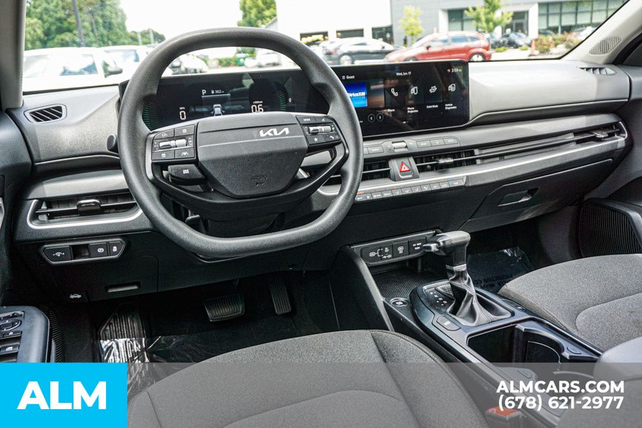 Used 2025 Blue Kia LXS image 27