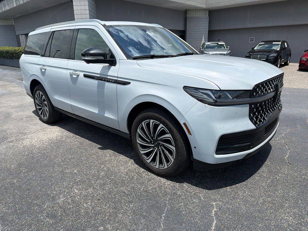 Crystal White 2025 Lincoln Navigator SUV / Crossover Four-Wheel Drive Automatic