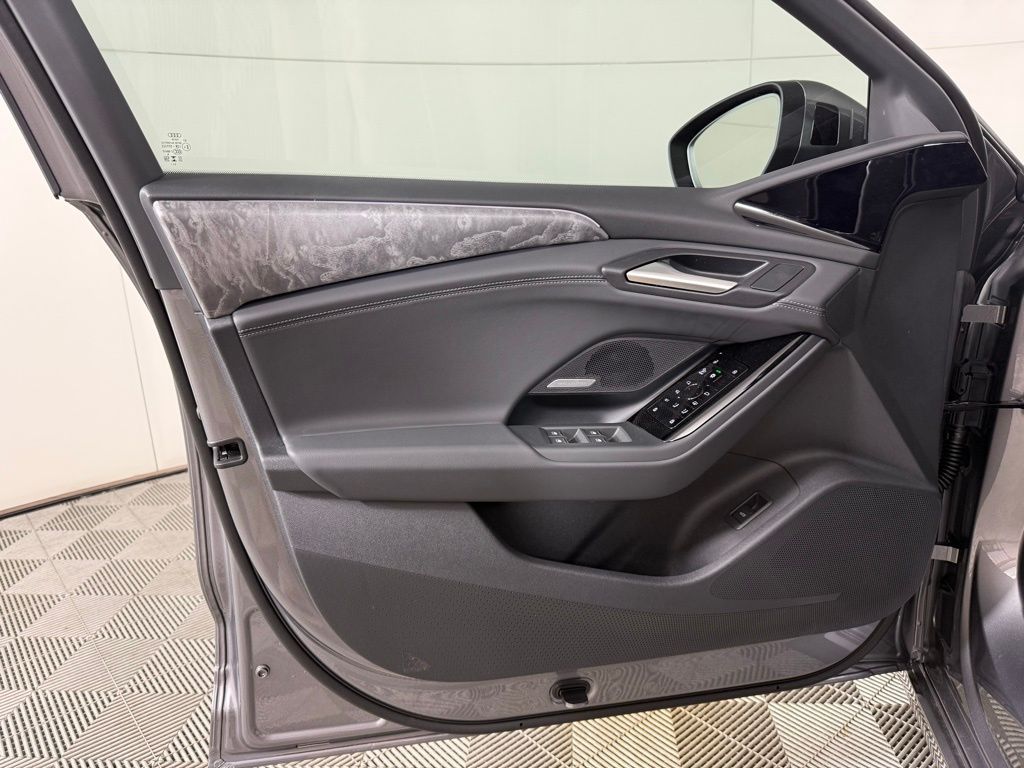 Thumbnail: 2025 Audi A6 - 20